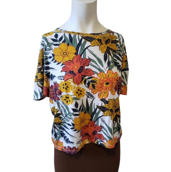 Zara Tops - Zara Trafaluc cotton floral crew neck short sleeve cropped tee size large